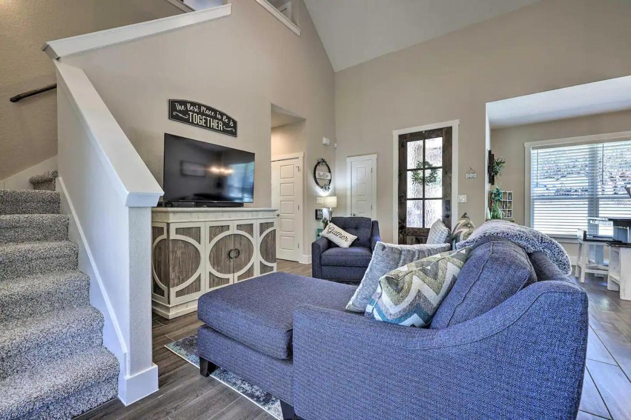 Convenient Cute Cottage Hot Tub Fire Pit Sleeps 6 Canyon Lake Buitenkant foto