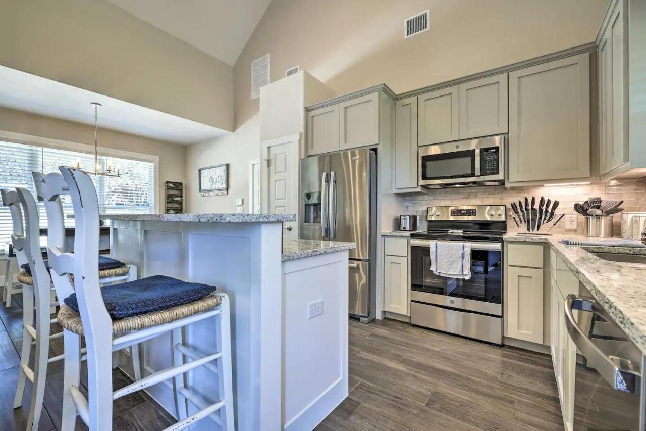 Convenient Cute Cottage Hot Tub Fire Pit Sleeps 6 Canyon Lake Buitenkant foto